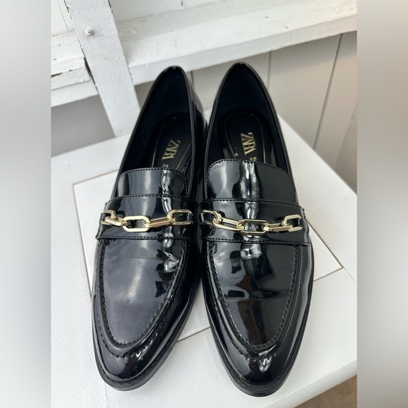 Zara Black Loafers Pointed Toe Faux Patten Leather Gold Hardware Women’s size 39 - Picture 13 of 14